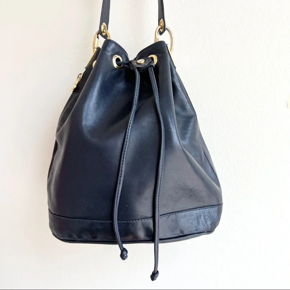 Aleda Firenze Drawstring Bucket Bag - Picture 2 of 14